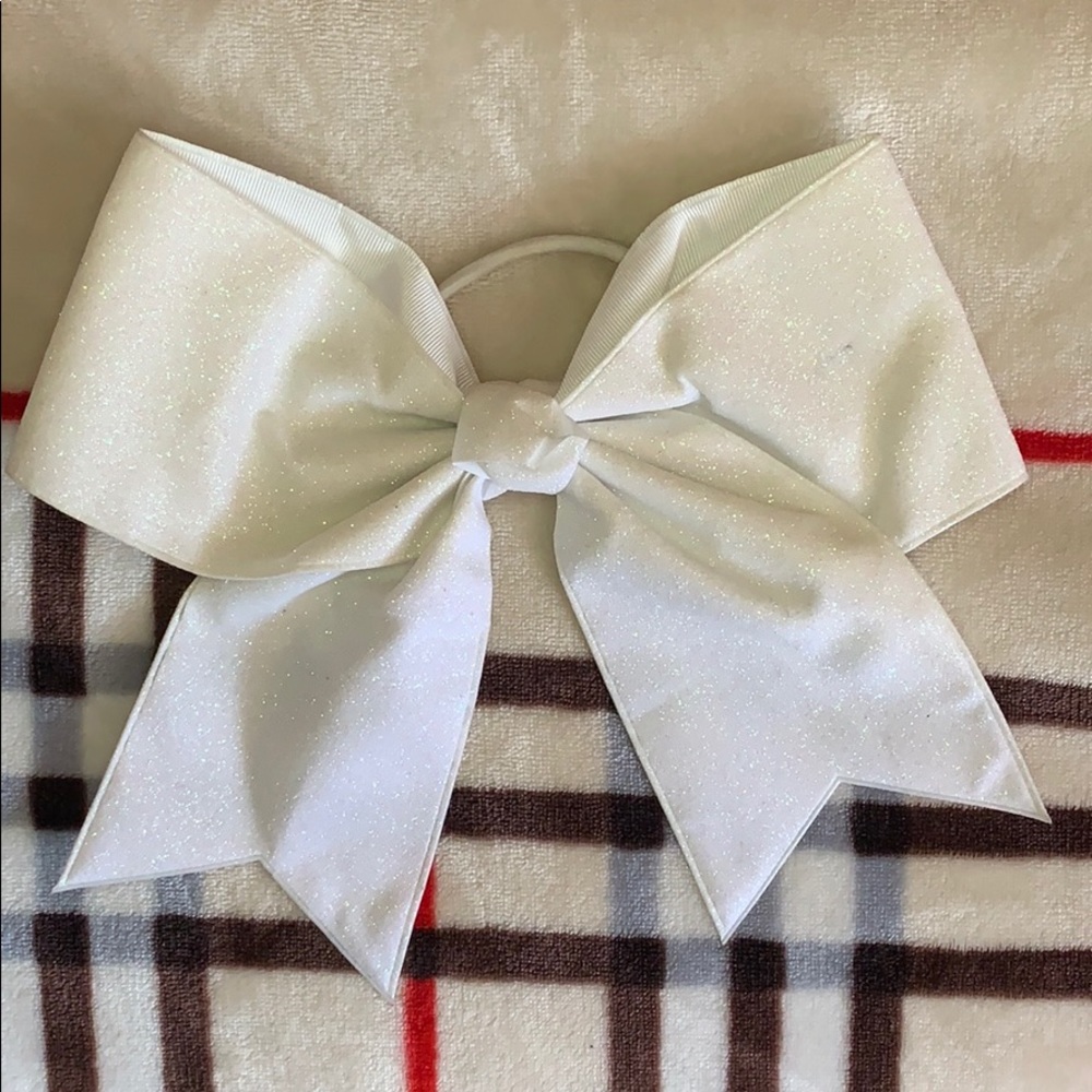 White cheer bow